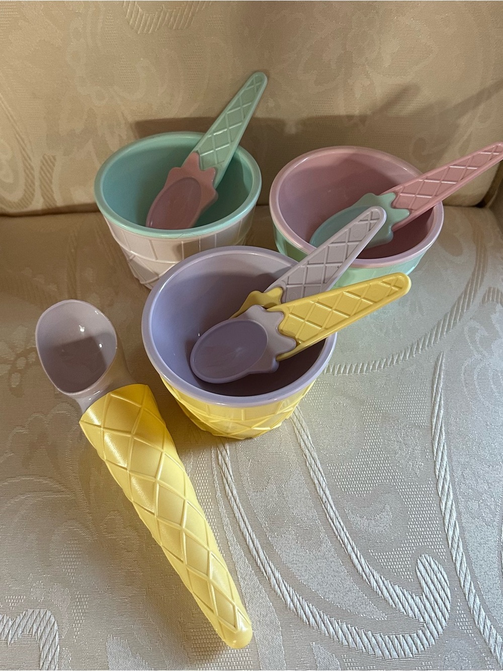 Pastel Ice Cream Scoop and Cup Set